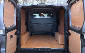 Renault Trafic 2014 on Double Cab Short Wheel Base